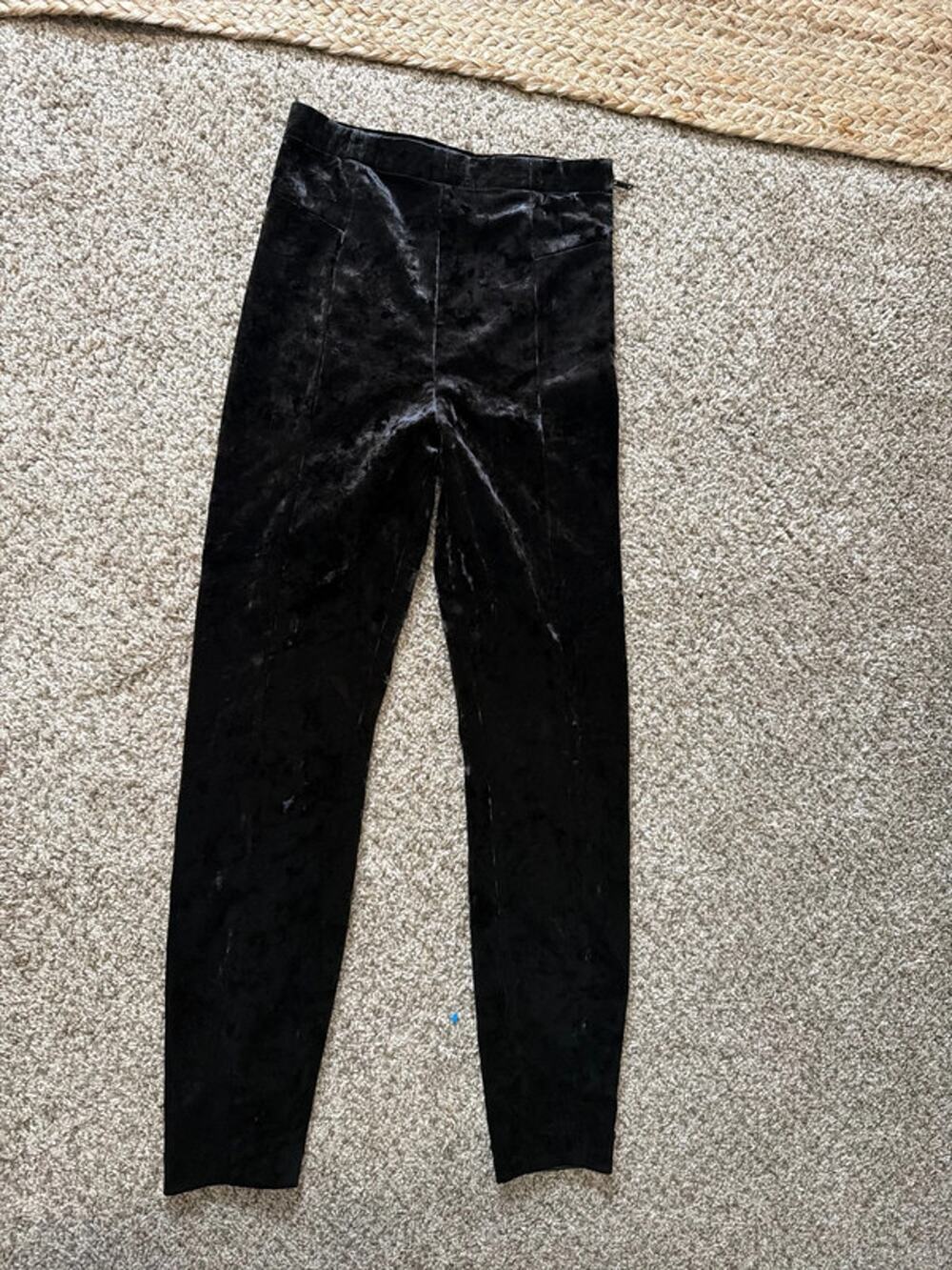 Good American black velvet stretch leggings 2 3375